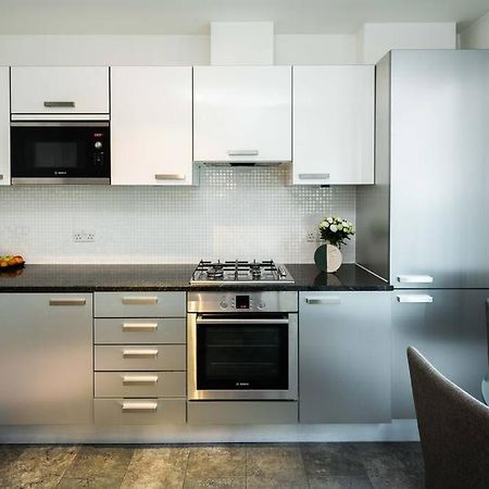 Apartamento Chic And Spacious Flat Near Bond Street Londres Exterior foto