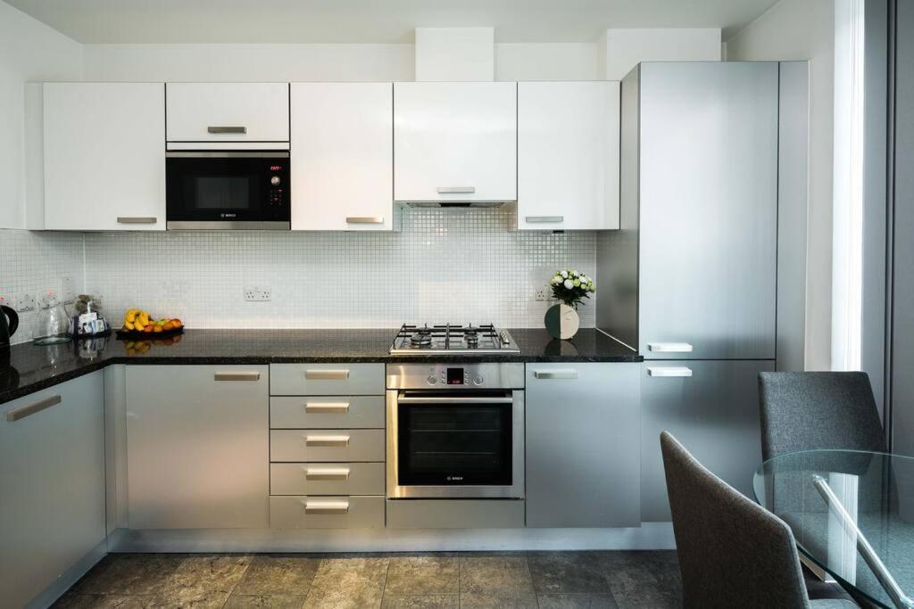 Apartamento Chic And Spacious Flat Near Bond Street Londres Exterior foto